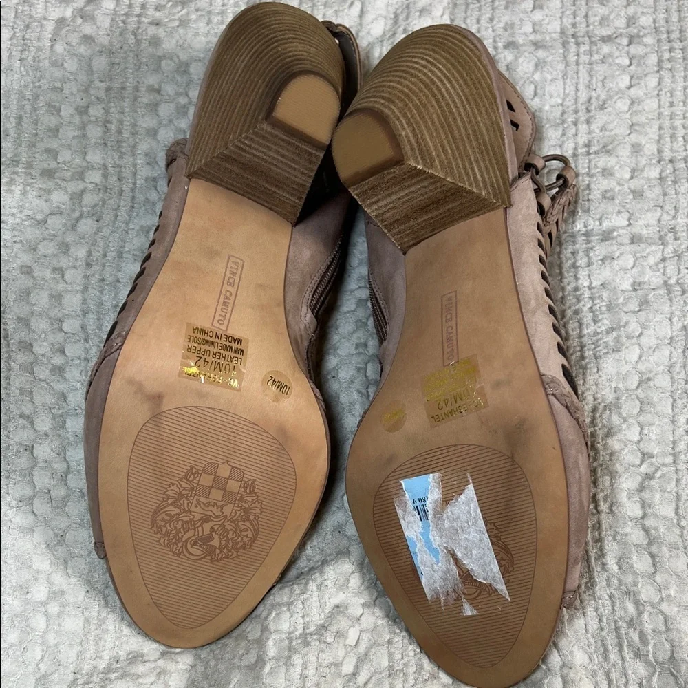 Vince Camuto Brown Cutout Sandals size 10